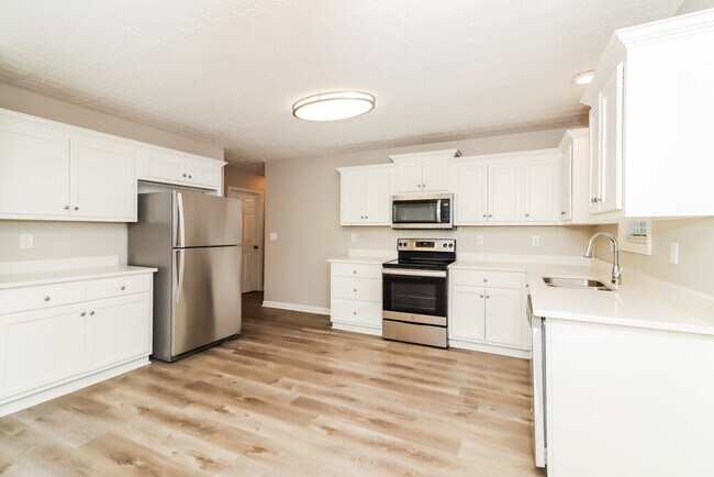 Building Photo - 75 Shadowbrooke Cir SW