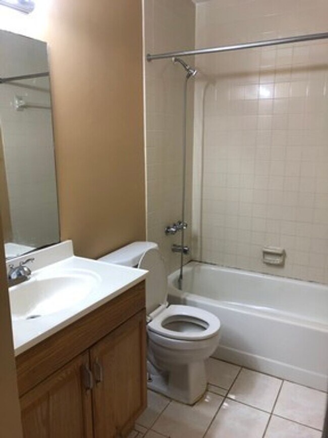 Building Photo - Sierra Ridge # 2