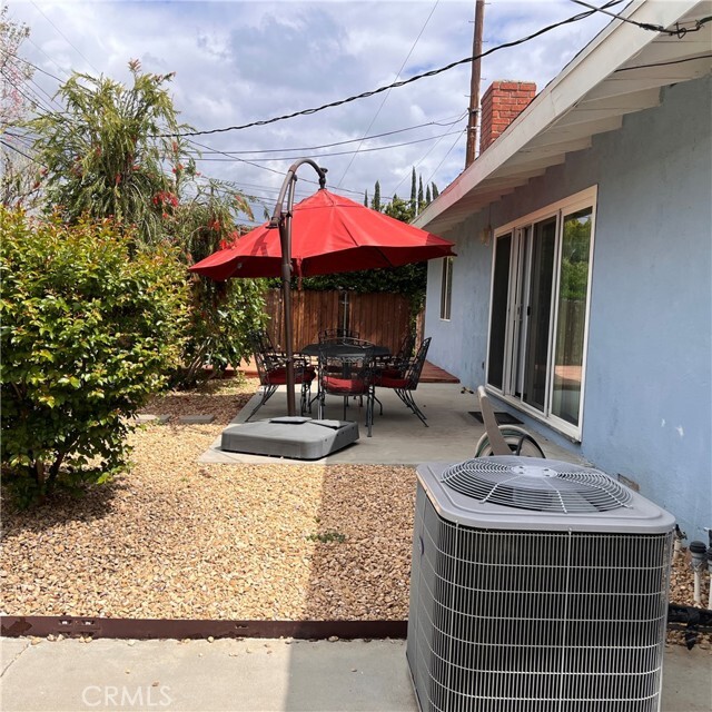 Building Photo - 6629 Melba Ave