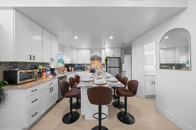 Building Photo - 1219 Denver Ln