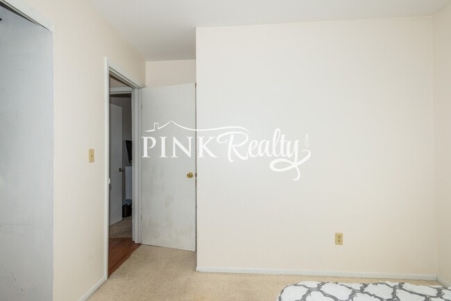 Building Photo - 1890 Chamberlin S