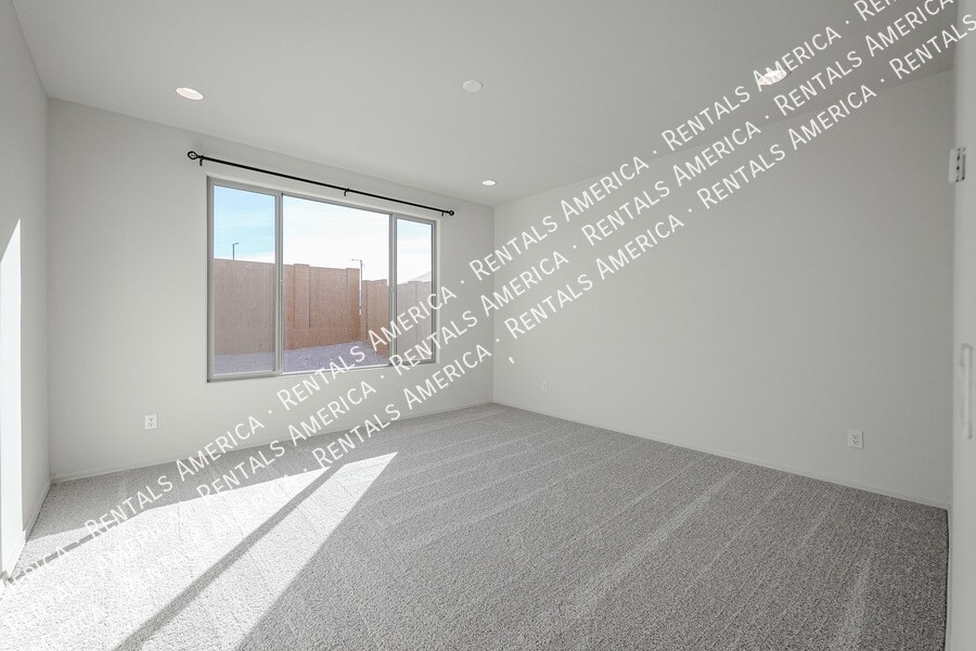 Building Photo - 18675 N 268th Ave