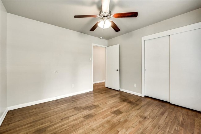 Building Photo - 1601 Larkspur Dr