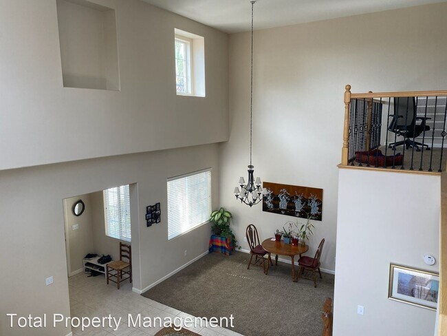 Building Photo - 5 br, 3 bath House - 4302 W Delta Ct.