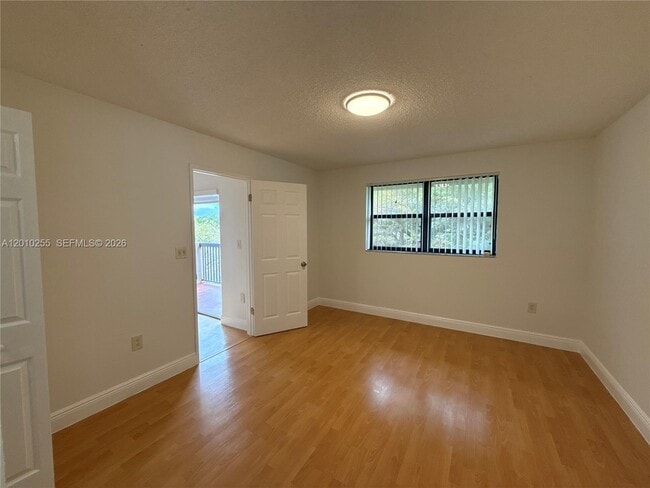 Building Photo - 9979 Nob Hill Ln