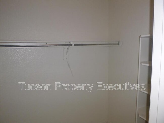 Building Photo - 5244 S Via Laguna Blanca