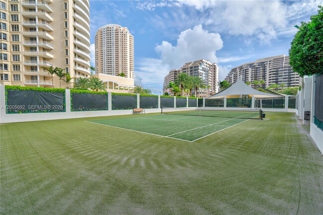 Building Photo - 900 Brickell Key Blvd