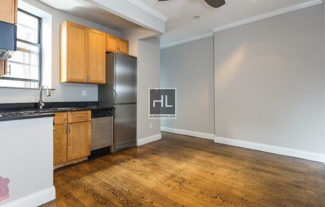 Primary Photo - W 14TH ST.