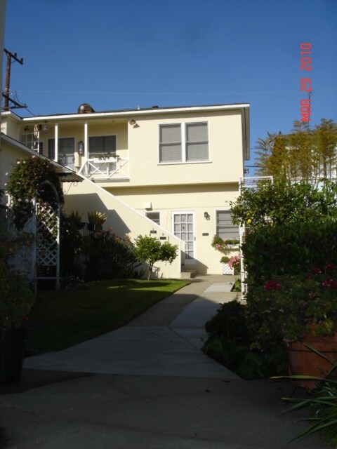 Building Photo - 917 15th St