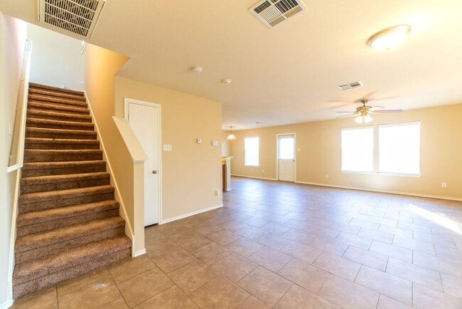 Building Photo - 6609 Plains Crest Dr