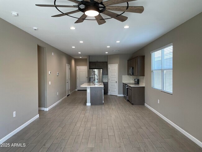 Building Photo - 24153 W Verlea Dr