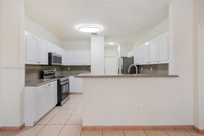 Building Photo - 15470 SW 41st Terrace