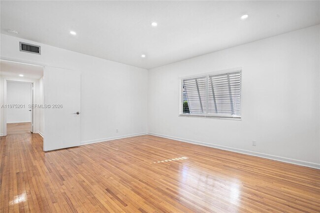 Building Photo - 1235 Algardi Ave