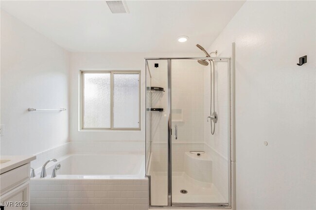 Building Photo - 976 Bluebell Brook St