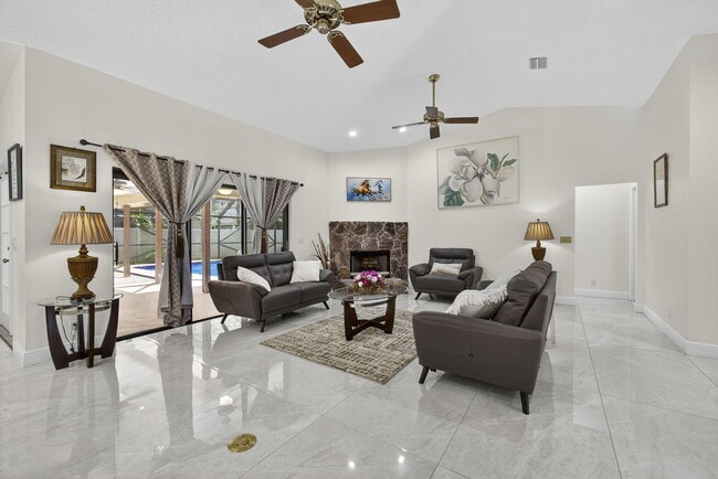 Building Photo - 798 Blueberry Dr