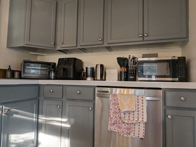 Building Photo - Farm House A