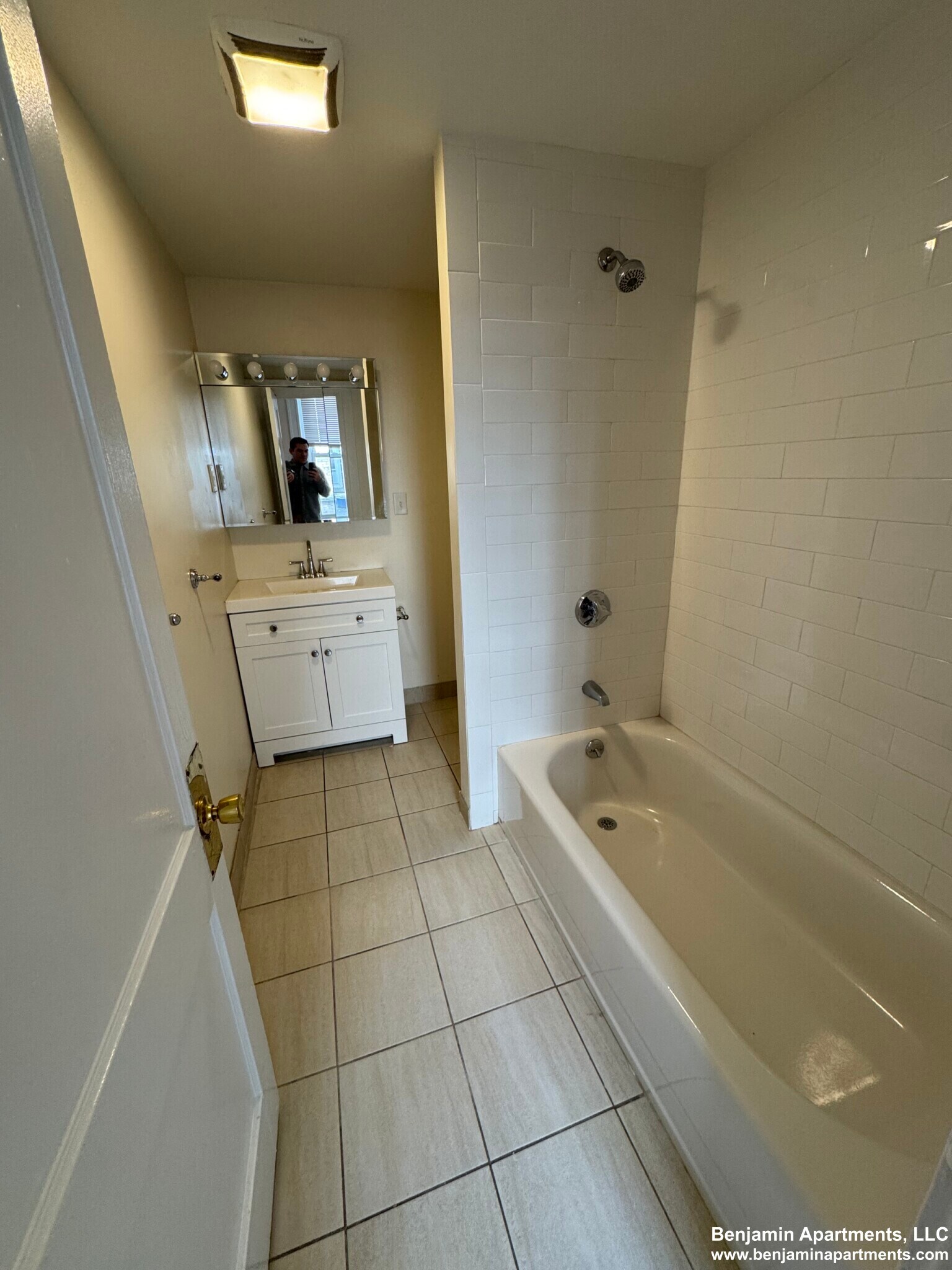 Building Photo - 15 Barrows St