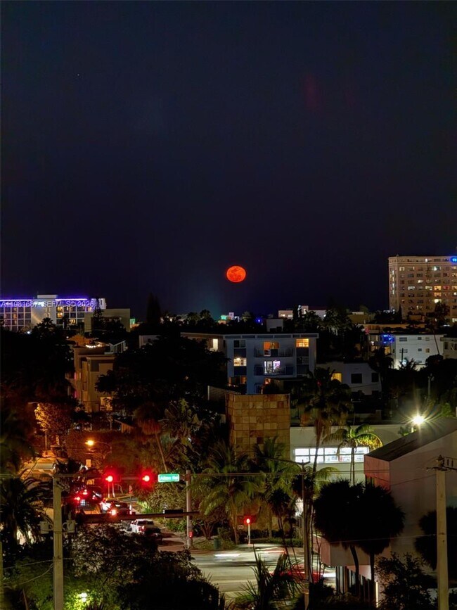 Building Photo - 1000 West Ave