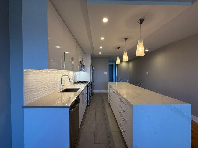 Building Photo - 1245 13th St NW