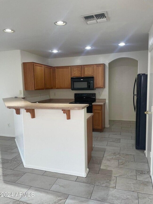 Building Photo - 1333 S 220th Dr