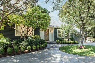 Building Photo - 4527 SW 29th Ave