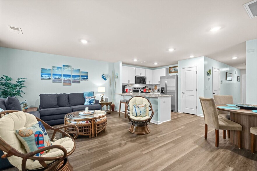 Building Photo - 332 Bayou Loop