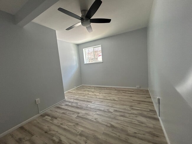 Building Photo - Newly Renovated Gem in Kalihi!