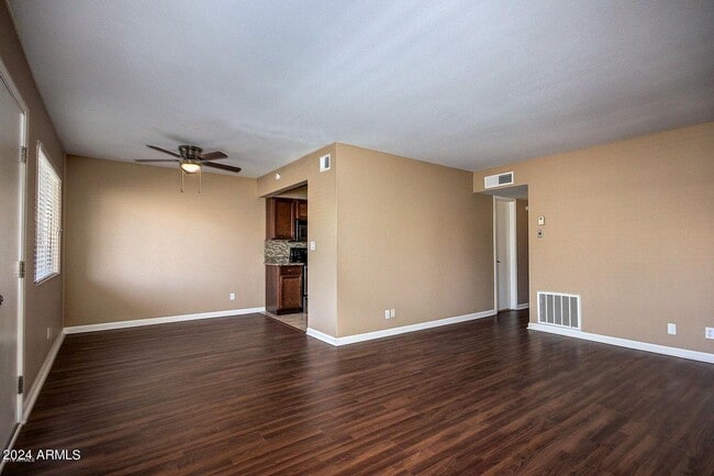 Building Photo - 1702 W Tuckey Ln