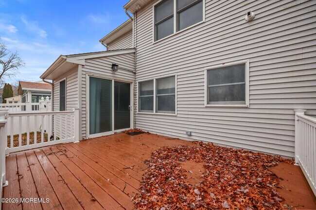 Building Photo - 11 Applebey St