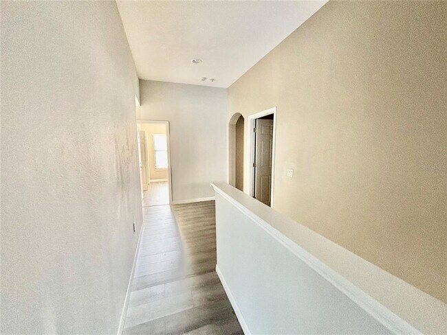 Building Photo - 2117 Lili Petal Ct