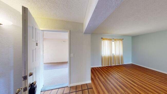 Building Photo - Spacious 2Bed/ 2Bath Condo In Indigo Point...