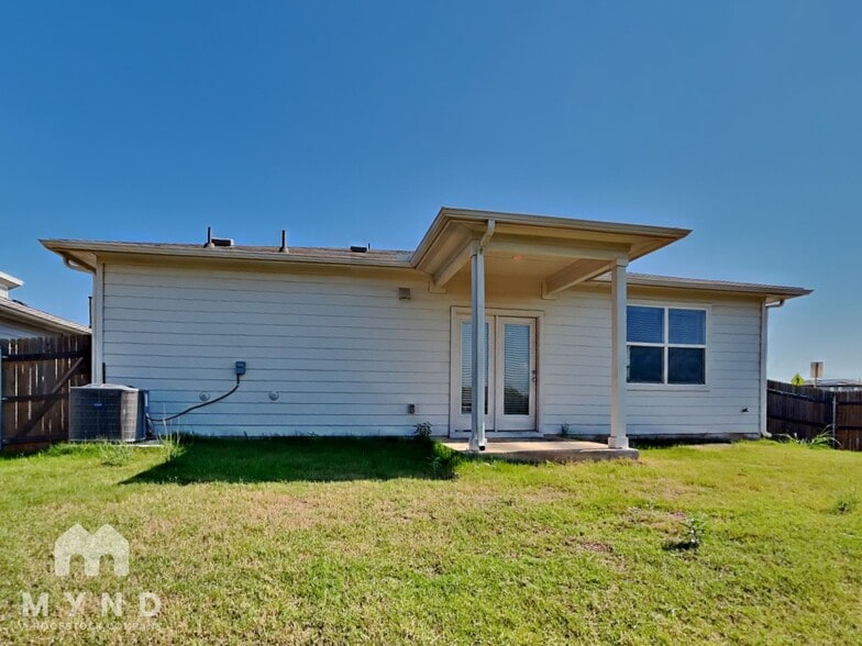 Building Photo - 3029 Egan Dr