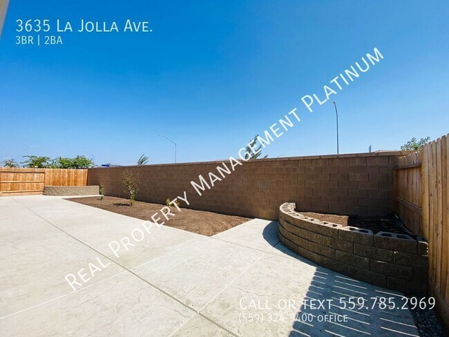 Building Photo - 3635 La Jolla Ave