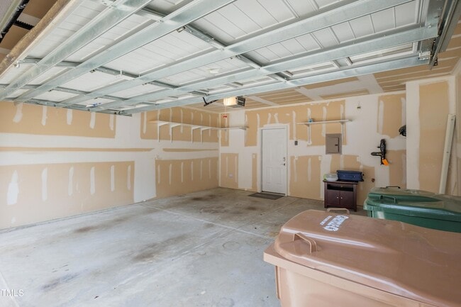 Building Photo - 533 Fumagalli Dr