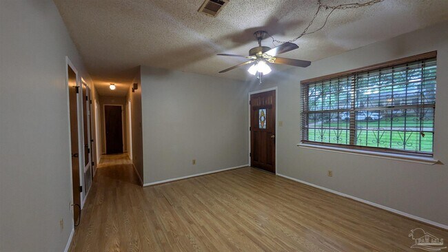 Building Photo - 5761 Scotland Rd