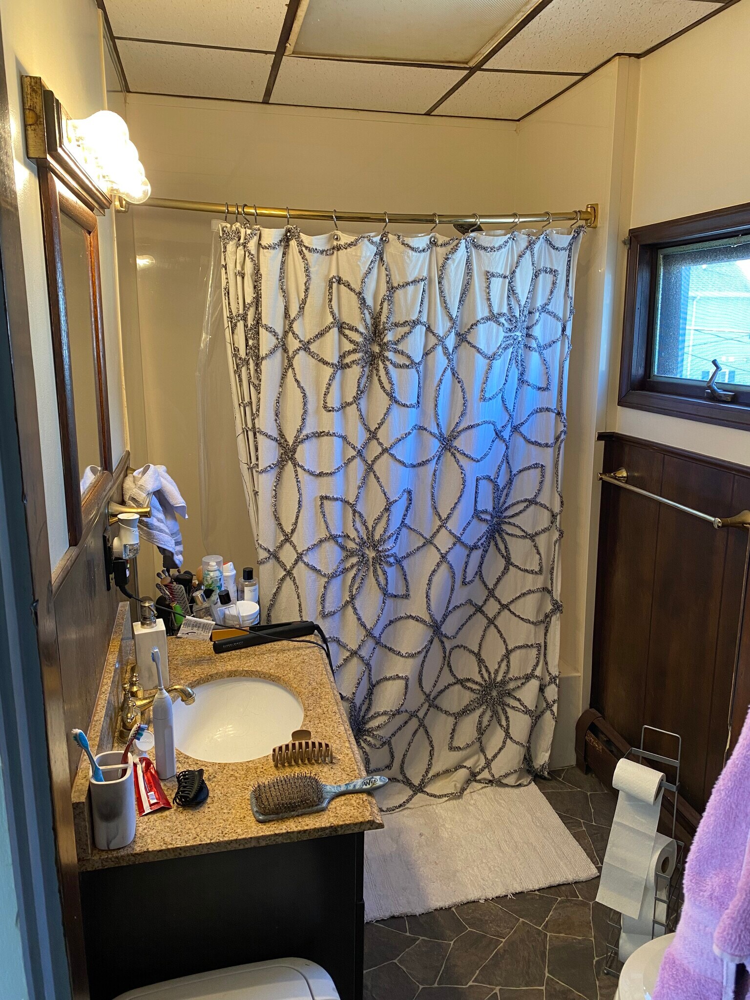 Building Photo - 10 Burtt St