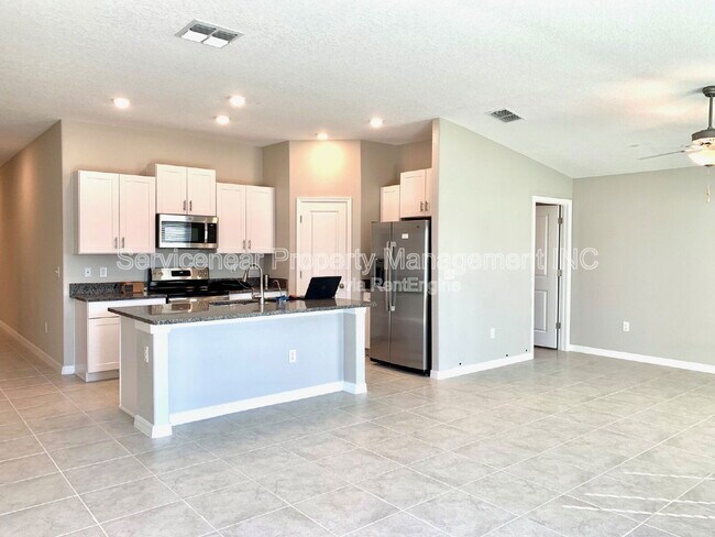 Building Photo - 13611 Wild Ginger St