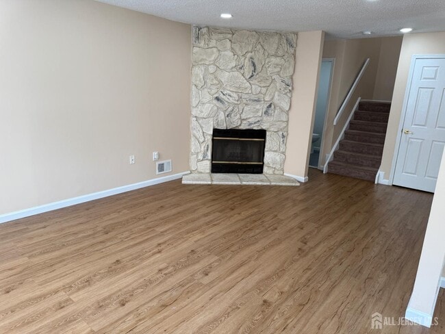 Building Photo - 1502 Edison Glen Terrace