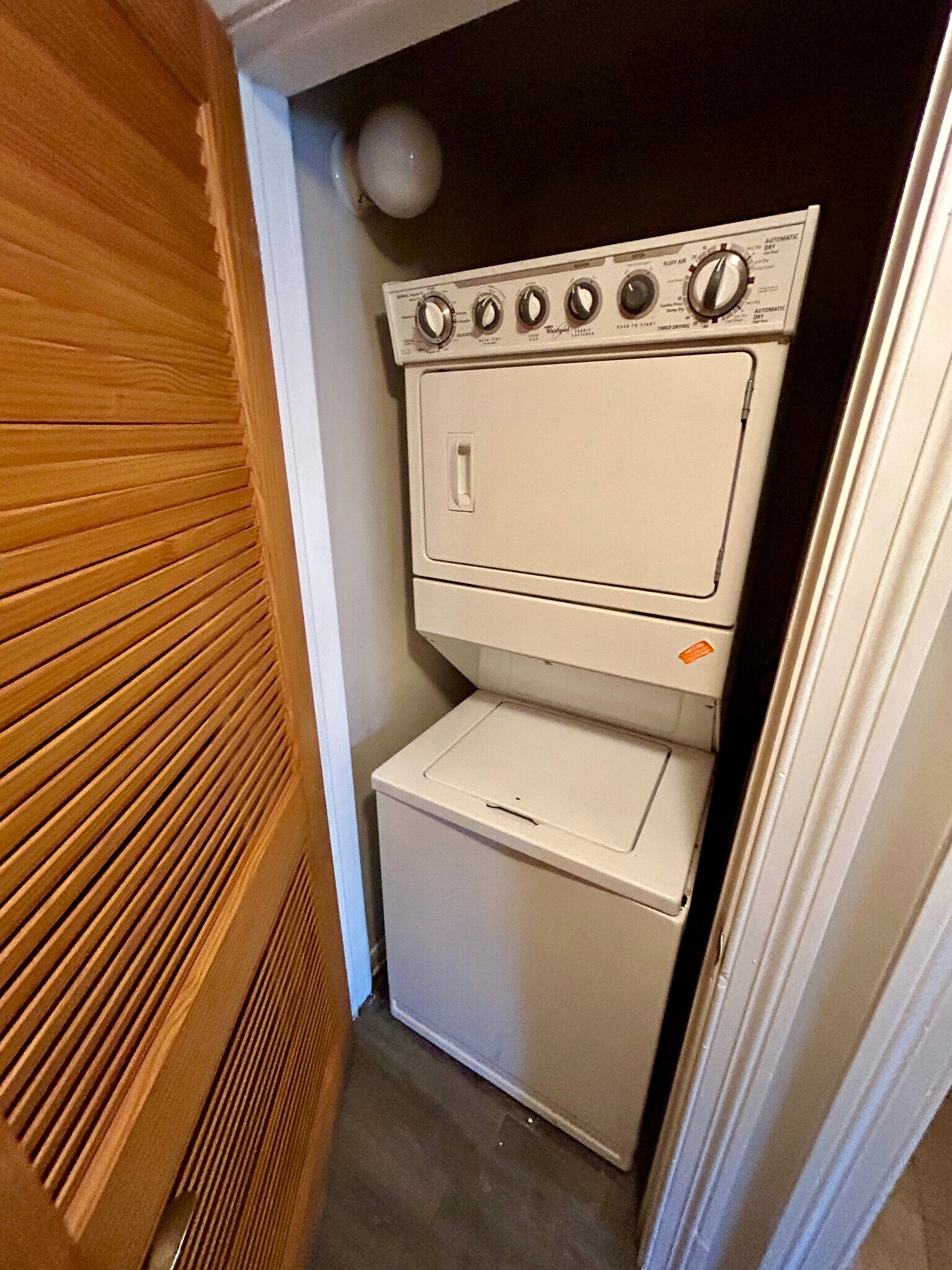 Building Photo - 1140 E Marquette Rd