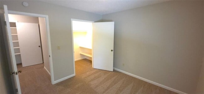 Building Photo - 3239 Sharpton Dr