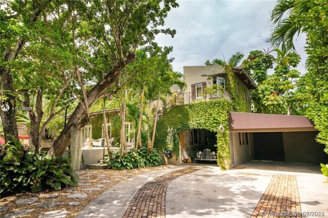 Building Photo - 681 NE 57th St