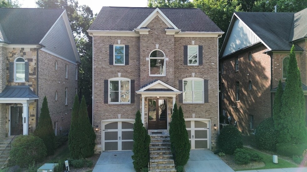 Primary Photo - 7955 Magnolia Sq