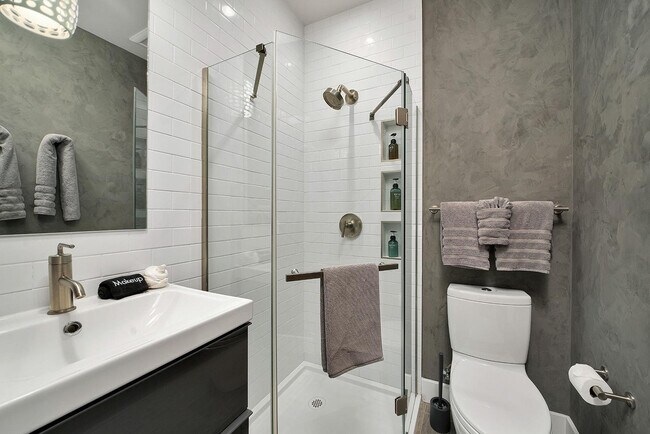 Building Photo - 113 Lost Creek Ln