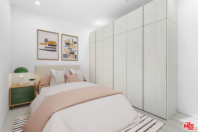 Building Photo - 1526 Armacost Ave