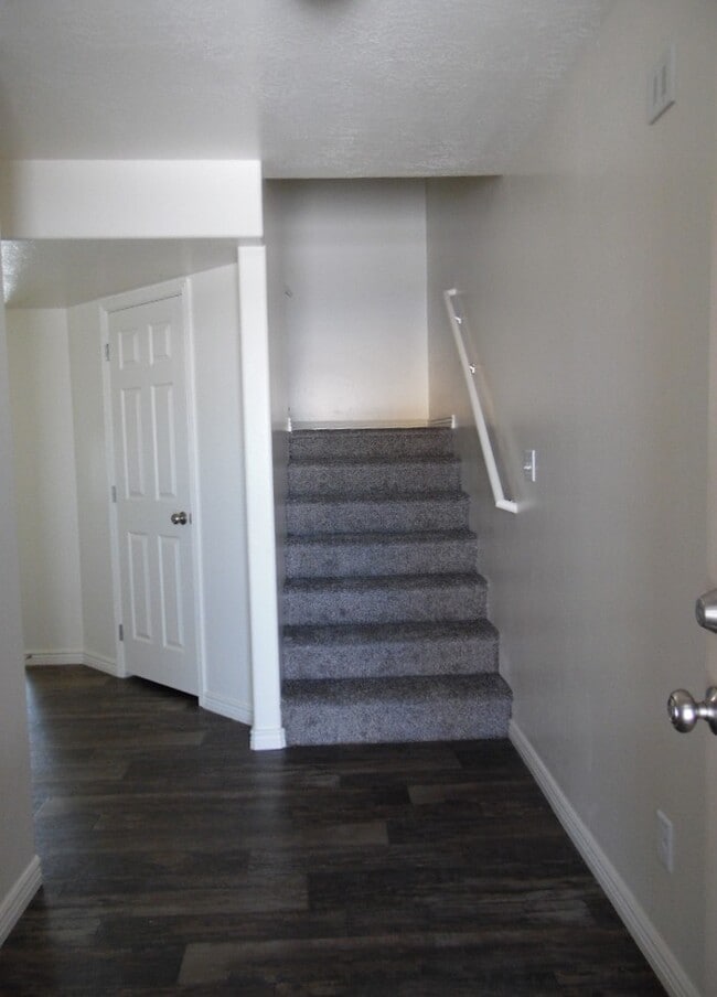Building Photo - 705 S 260 W