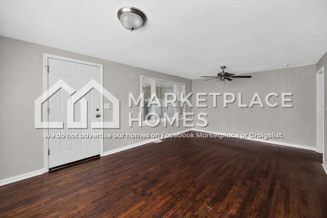 Building Photo - 1110 Pinkston St
