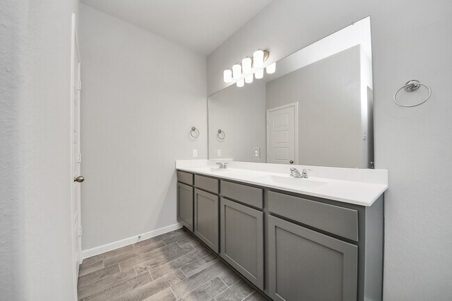 Building Photo - 22826 Xanthos St