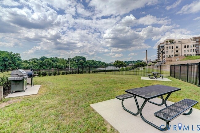 Building Photo - 4820 Old Main St