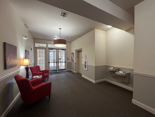 Lobby - 200 Jefferson Ave