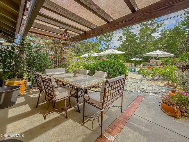 Building Photo - 1888 El Monte Dr